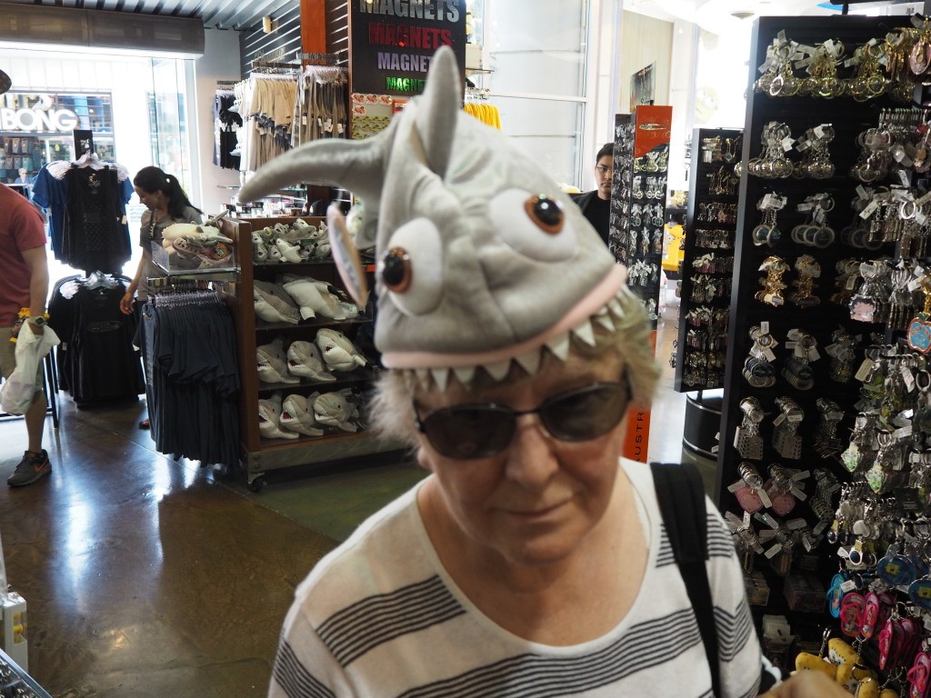 Piranha-Kappe frisst Renata