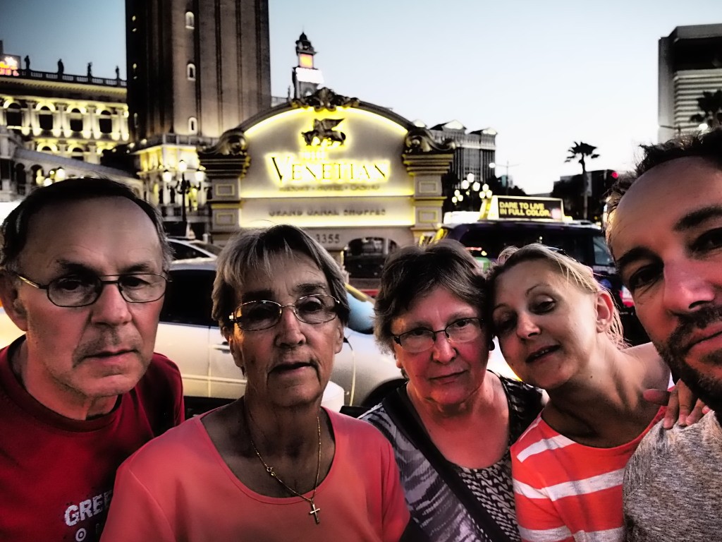 Vor dem Venetian Hotel